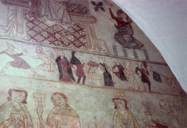 Dansefrisen i Ørslev Kirke er fra 1300-tallet og er tit blevet brugt som argument for, at man har danset kædedans til folkevisesang i middelalderen. Men der er kun dans og ikke sang i denne frise.